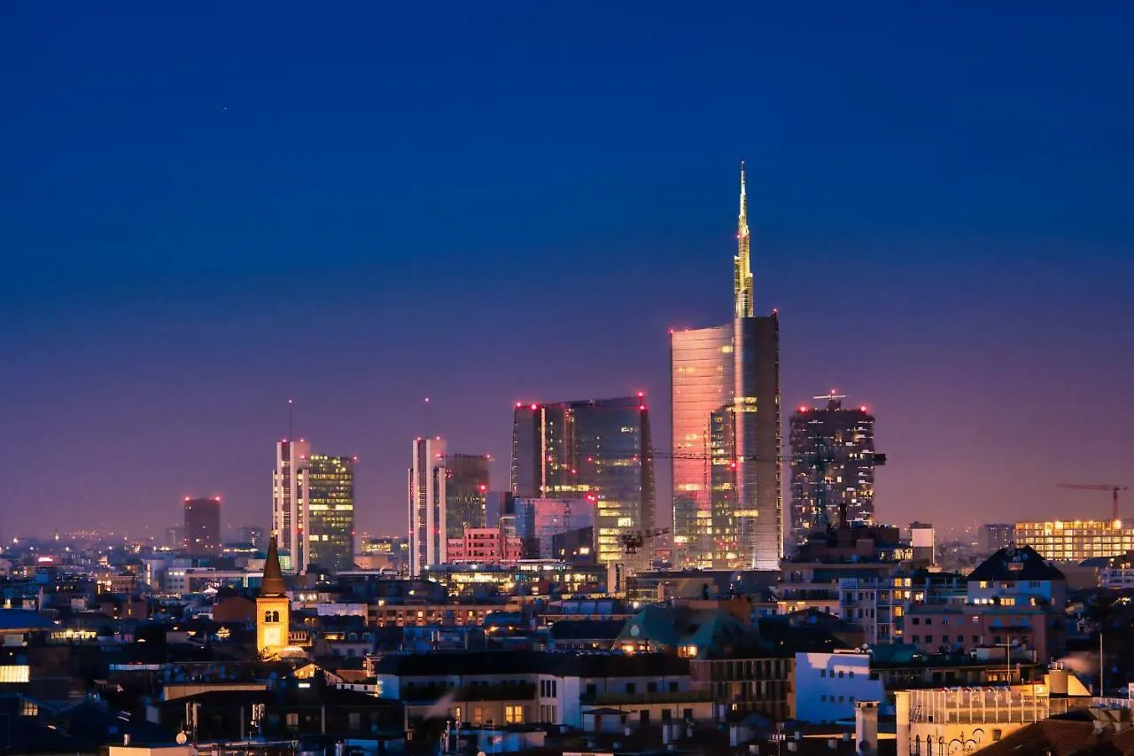 Exclusive 3 Bedrooms Apartment Near Duomo Milan Italy