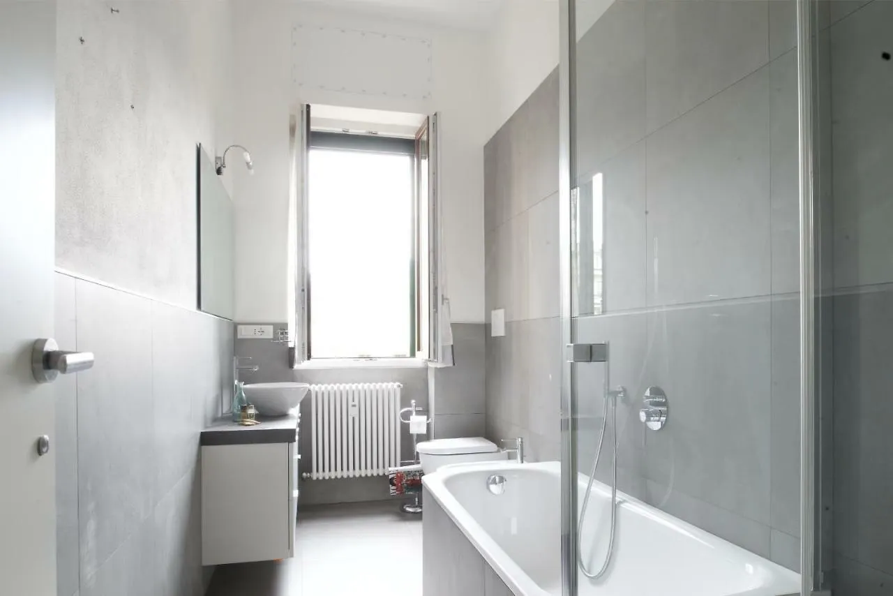 Exclusive 3 Bedrooms Apartment Near Duomo Milán