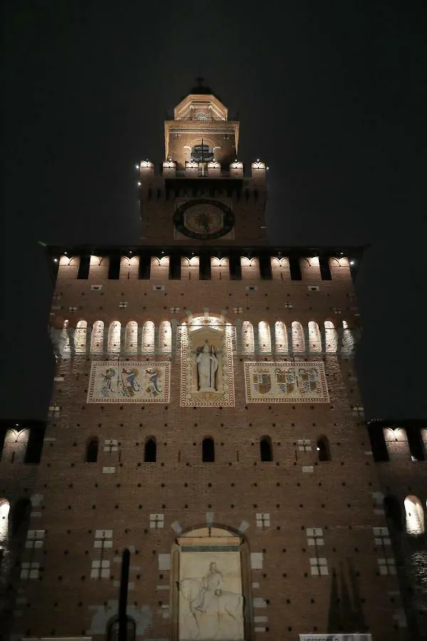 Exclusive 3 Bedrooms Apartment Near Duomo Milán 0*,  Italia