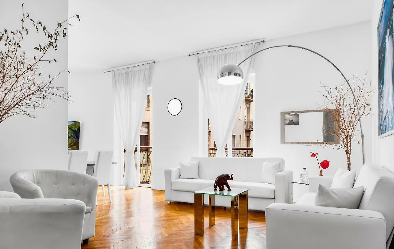 Exclusive 3 Bedrooms Apartment Near Duomo Milán Italia