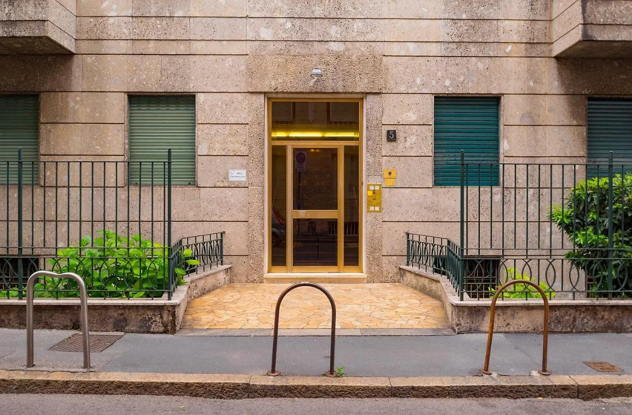 Exclusive 3 Bedrooms Apartment Near Duomo Milán